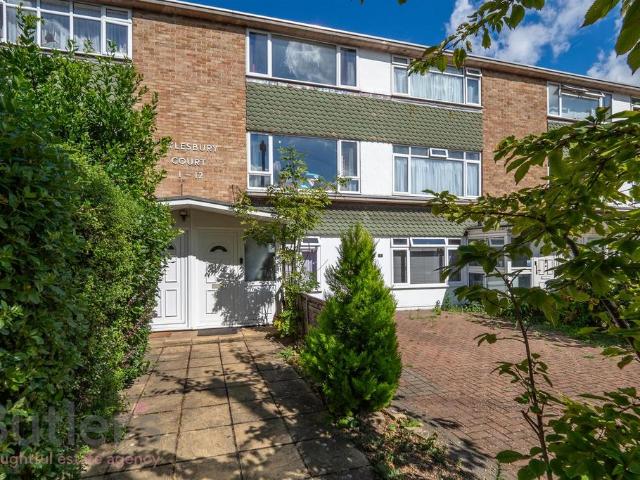 Flat for rent in Greater London