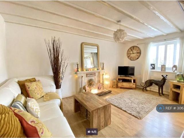 House for rent in Beaconsfield Old Town, Beaconsfield