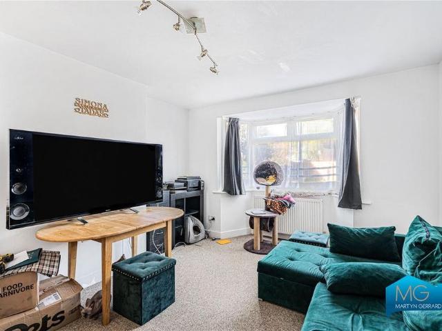 House for rent in Brunswick Park, Greater London