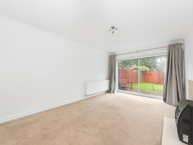 House for rent in Southborough, Cat Hill