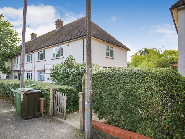 House for rent in Ingatestone and Fryerning, Navestock Side