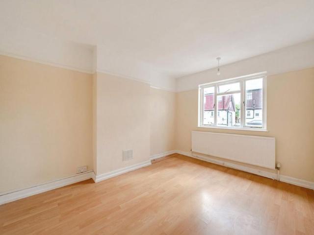 House for rent in Royal Borough of Kingston upon Thames, Greater London