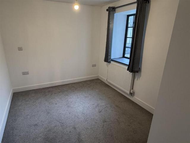 House for rent in Frenchay Park, Frenchay