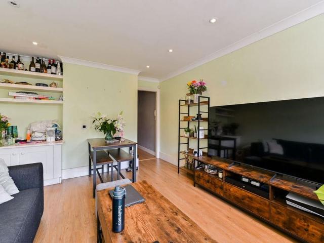 House for rent in Clapham Junction, Greater London