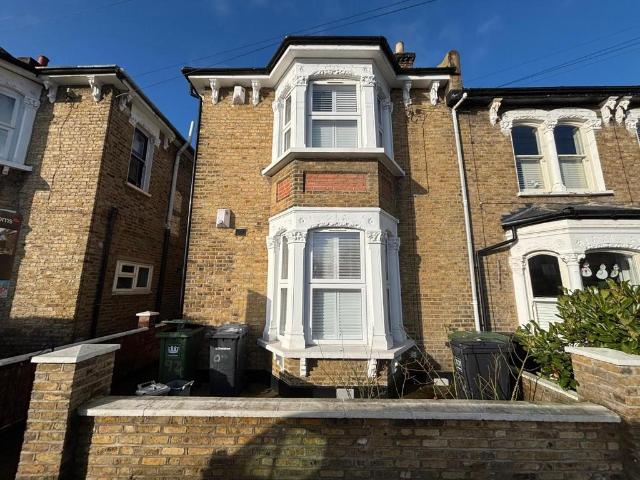 Flat for rent in London Borough of Lewisham, Brockley
