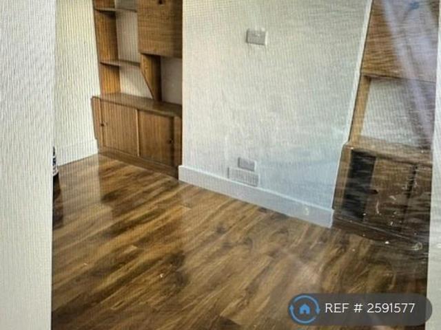 Flat for rent in London Borough of Ealing, Greenford