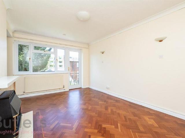 House for rent in Carshalton Beeches, Greater London