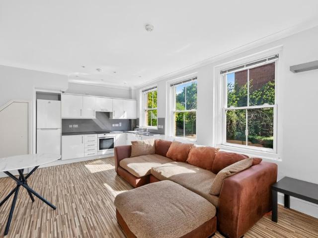 Flat for rent in Finsbury, Greater London