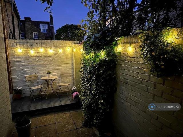 House for rent in North Sheen, Greater London
