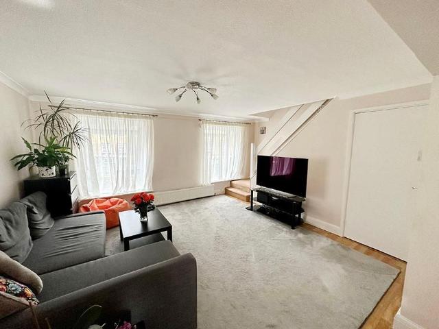 House for rent in London Borough of Croydon, Addiscombe