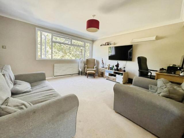 House for rent in Horn Park, Greater London