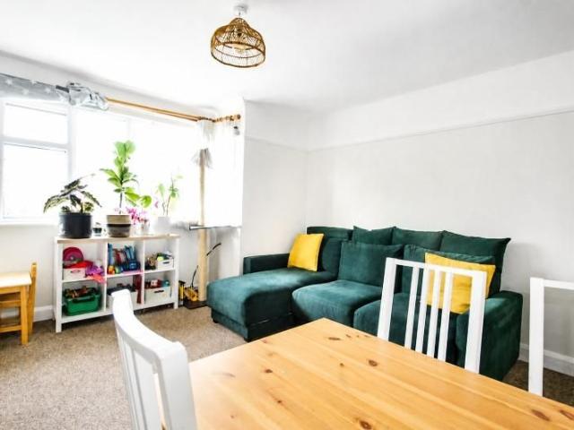 House for rent in Royal Borough of Kingston upon Thames, Greater London