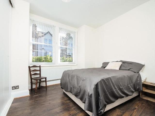 House for rent in Furzedown, Greater London