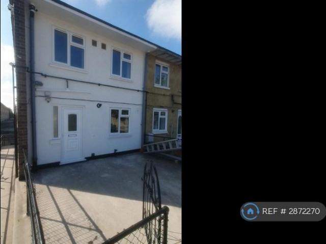 Flat for rent in Elm Park, Isle Of Man