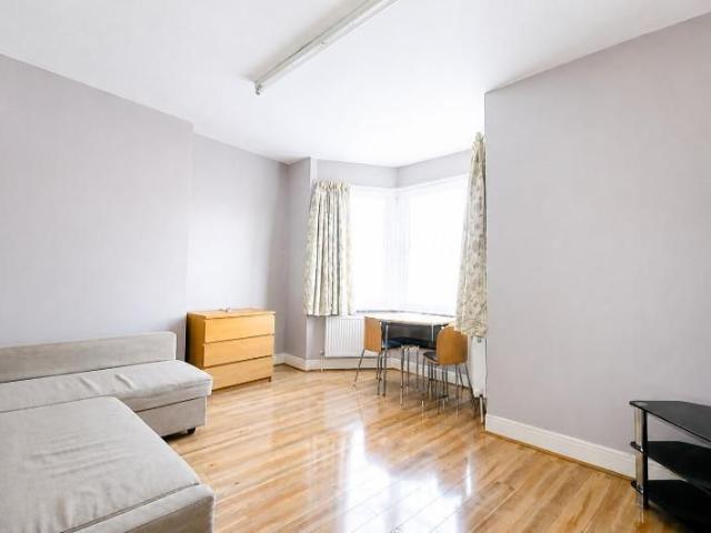 House for rent in Alperton, Greater London