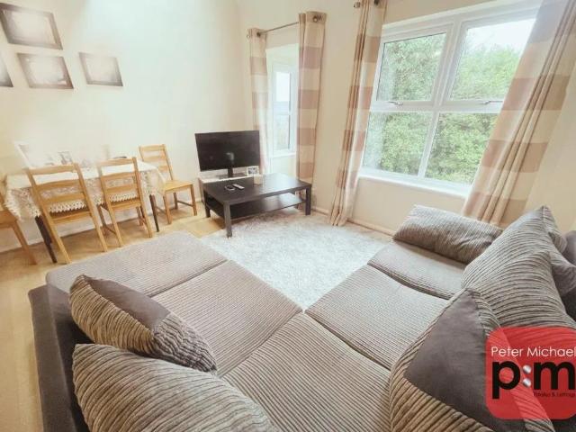 House for rent in Bowes Park, Greater London