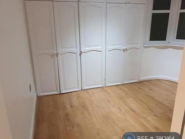 House for rent in Rosehill, Greater London