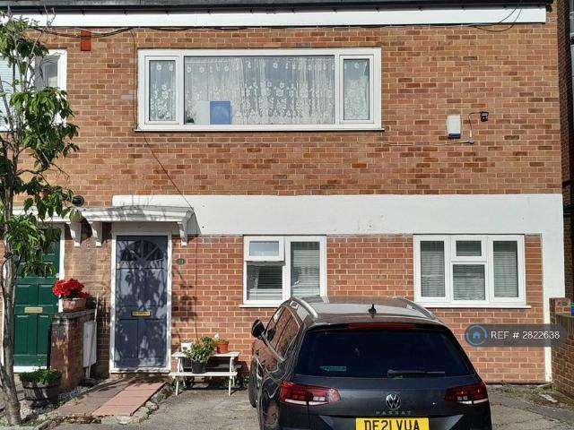 Flat for rent in New Malden, Greater London