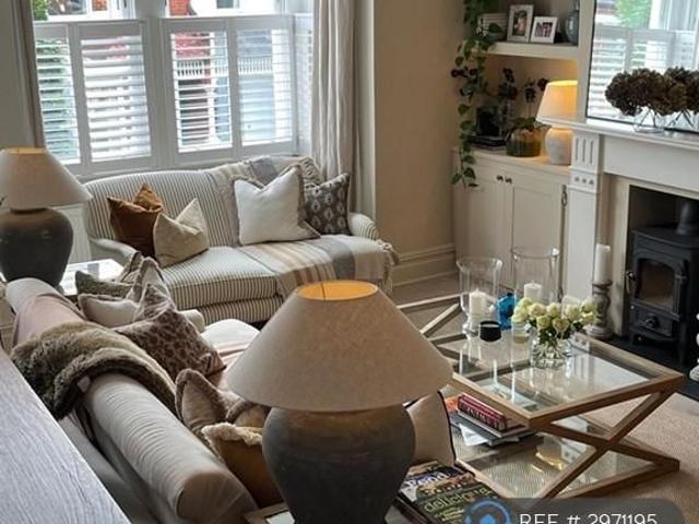 House for rent in Clapham, Greater London