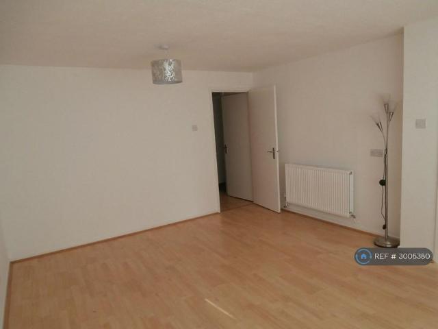 House for rent in Spring Park, Luton