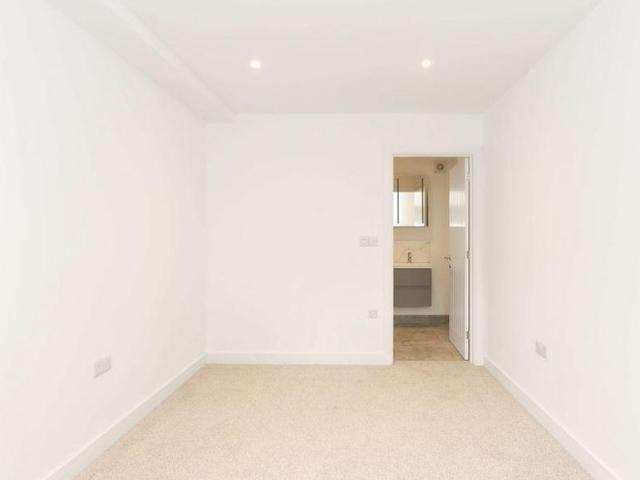 House for rent in Pouchen End, Hertfordshire