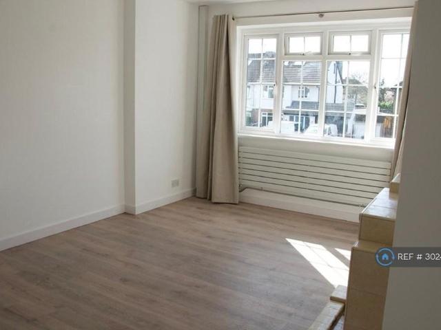 House for rent in Blackhills, Surrey