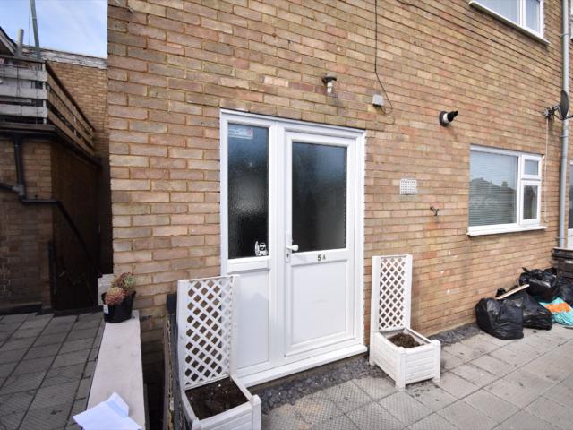 Flat for rent in North Shoebury, Alton Barnes