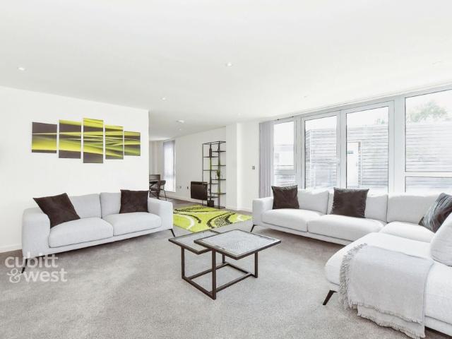 House for rent in Portsea, City Of Portsmouth