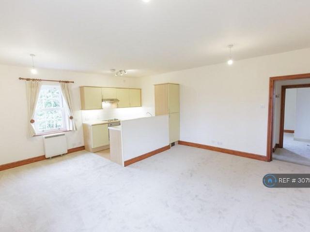House for rent in Charlton, Spelthorne