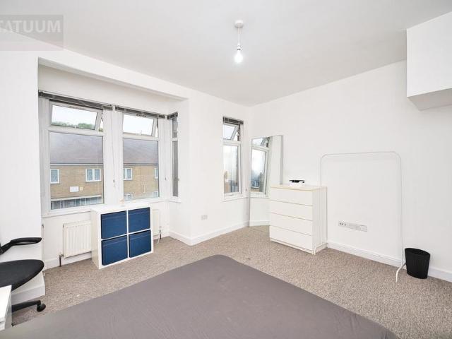 House for rent in Upton Park, Greater London