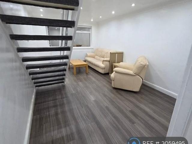 House for rent in Kings Hill, East Hertfordshire
