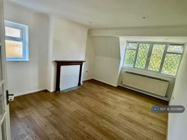 House for rent in Bushey, Bushey Heath