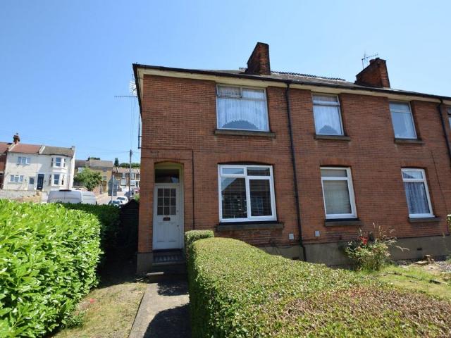 Flat for rent in Luton, Chatham