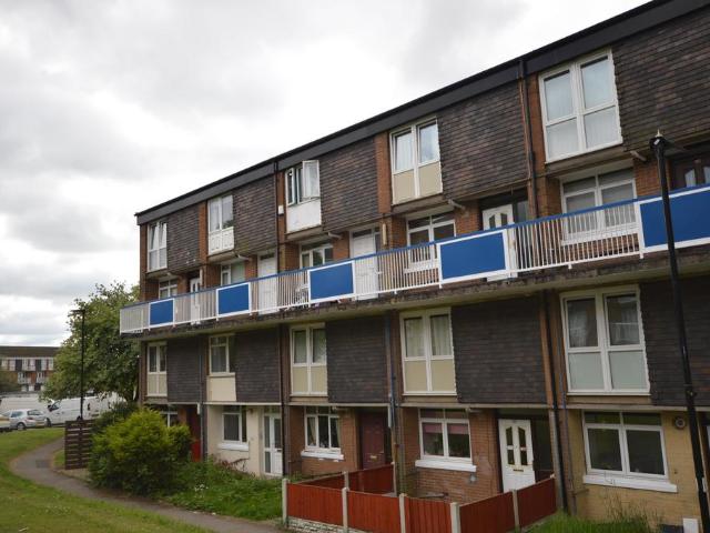 Flat for rent in Batemoor, Sheffield