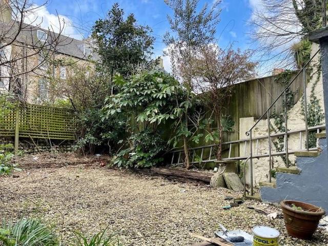 House for rent in Clarendon, Ash