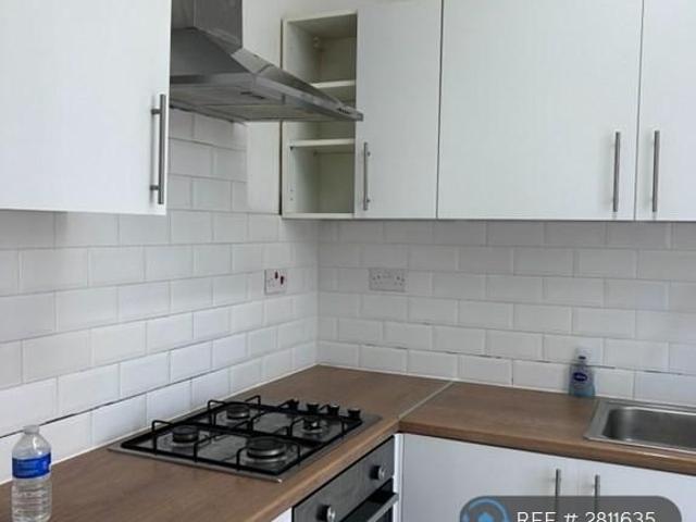 House for rent in Gants Hill, Greater London