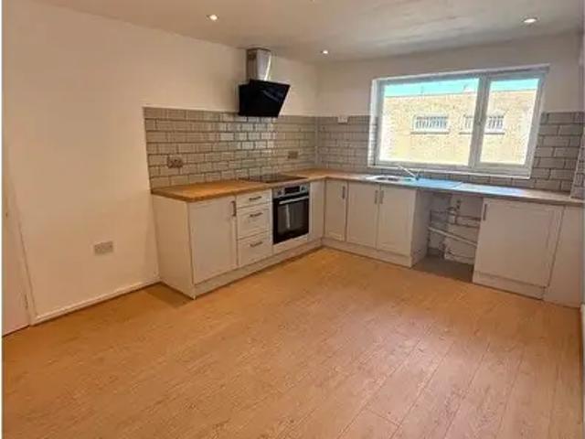 Apartment for rent in Penygloddfa, Newtown