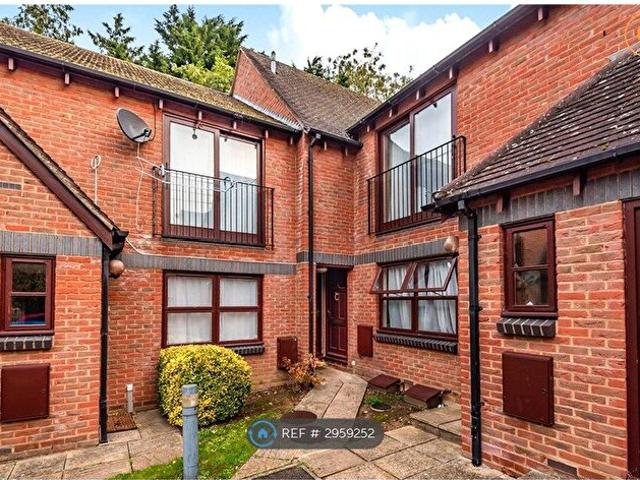 Apartment for rent in Barton, The Slade