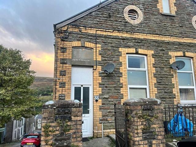 Apartment for rent in Ogmore Valley, Price Town