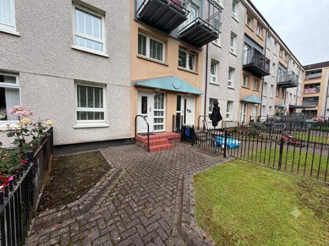 Apartment for rent in Hutchesontown, Oatlands