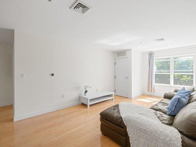 Condo for sale in Faulkner, Malden