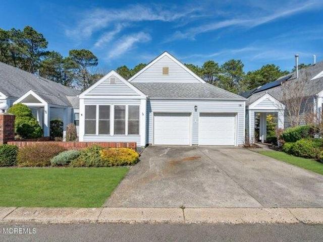 House for sale in Manahawkin, New Jersey
