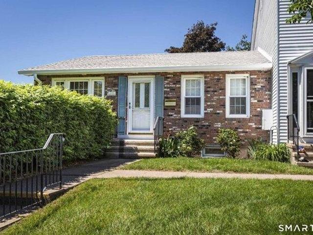 Condo for sale in Manchester, Connecticut