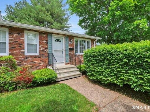 Condo for sale in Manchester, Connecticut