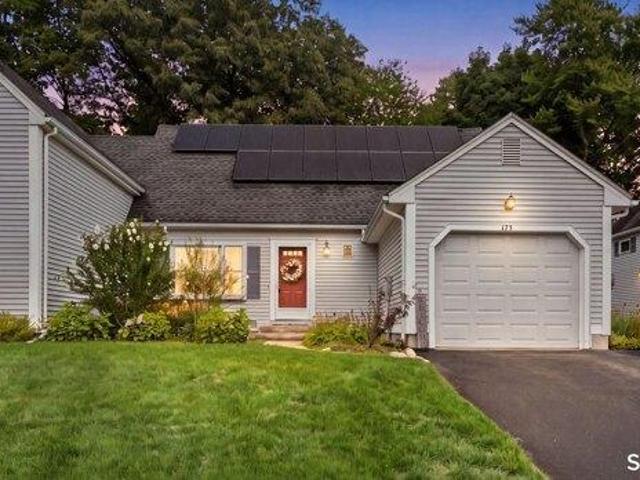 Condo for sale in Manchester, Connecticut