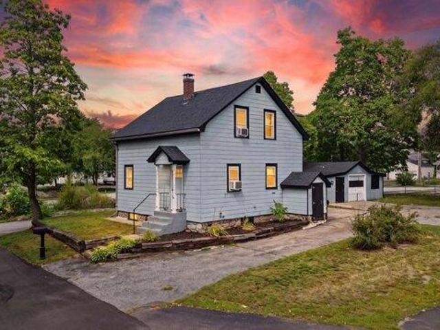 House for sale in Manchester, Hillsborough County