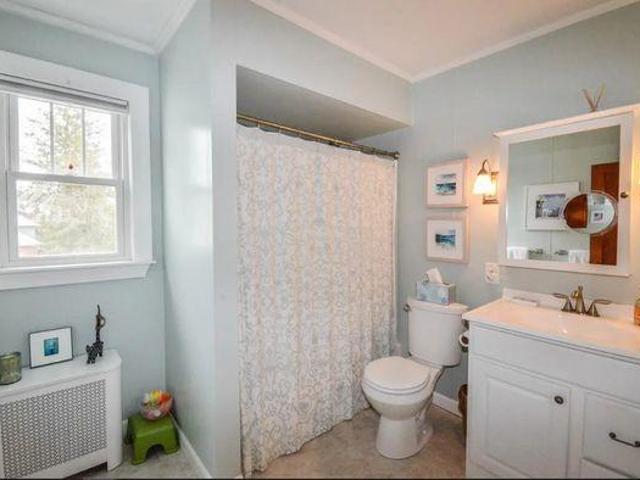 Room for rent in New Hampshire