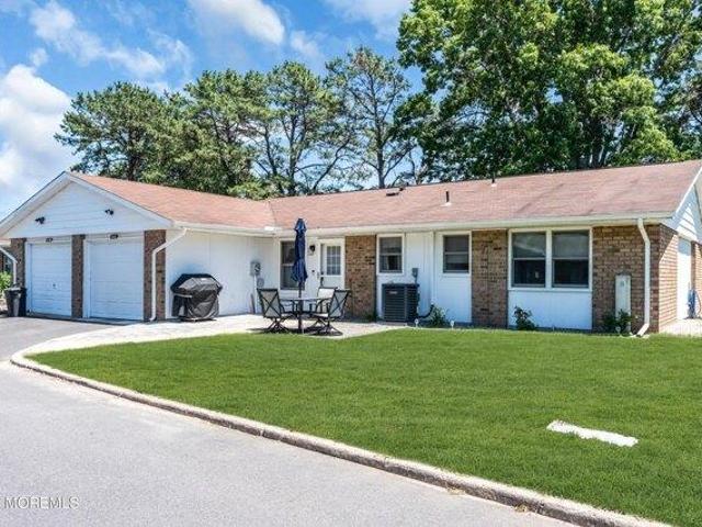 Condo for sale in Whiting, New Jersey