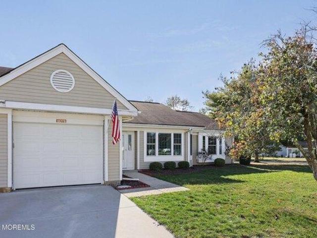 Condo for sale in Whiting, New Jersey