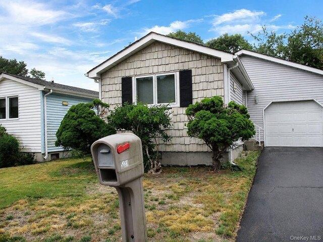 House for sale in Centereach, New York